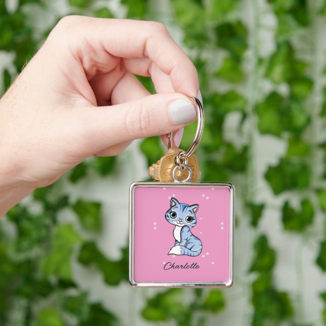 Niedliche blaue Katze auf rosa individuelle Name Schlüsselanhänger (Hand)