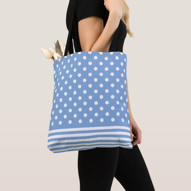 Niedliche, blaue und weiße, moderne Streifen und P Tasche (Von Nahem)
