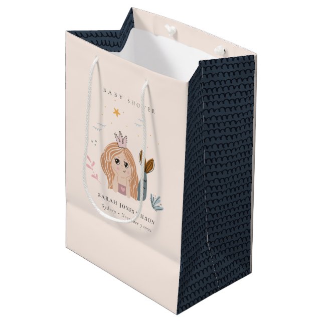 Niedliche Blush Sea Meerjungfrau Girl Babydusche Mittlere Geschenktüte (Vorderseite Schrägansicht)