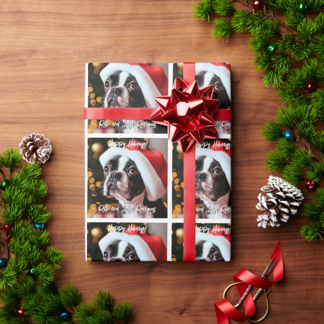 Niedliche Boston Terrier mit überwachter Weihnacht Geschenkpapier (Feiertagsgeschenk)
