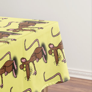 Niedliche braune Ratte hält Cartoon hoch Tischdecke