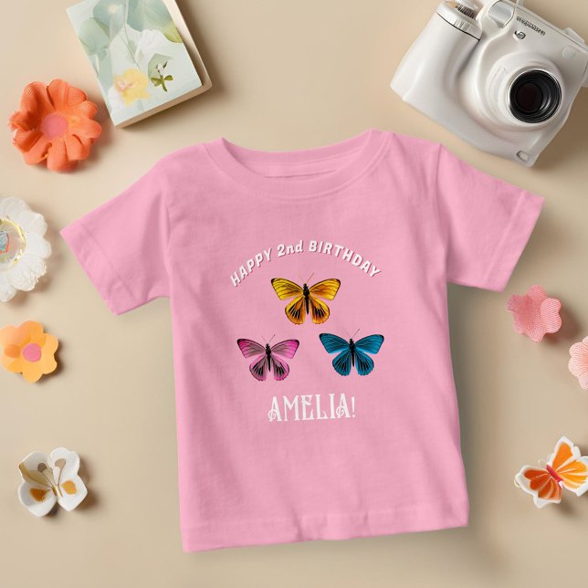 Niedliche Butterfly Girl Birthday Party Guest Baby T-shirt (Von Creator hochgeladen)