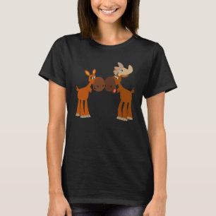 Niedliche Cartoon-Elch-Paare im Liebe-Frauen-T - T-Shirt