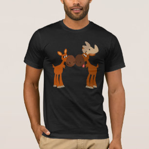 Niedliche Cartoon-Elch-Paare im Liebe-T - Shirt