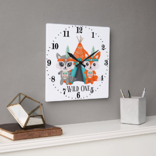Niedliche Dekoration des Raumes mit einem Raccoon Quadratische Wanduhr
