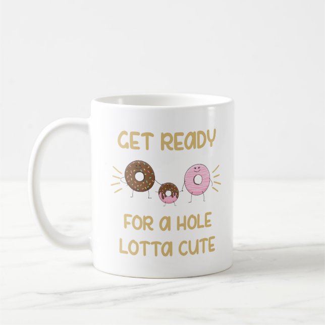 Niedliche Donut-Familie, Kinderankündigung Kaffeetasse (Links)