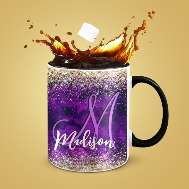 Niedliche dunkle lila Imitat Glitzer Monogramm Tasse (Von Creator hochgeladen)
