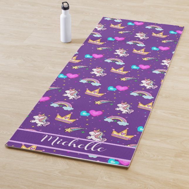 Niedliche Einhorn-Regenbogenkinder Monogram Geburt Yogamatte (Beispiel)
