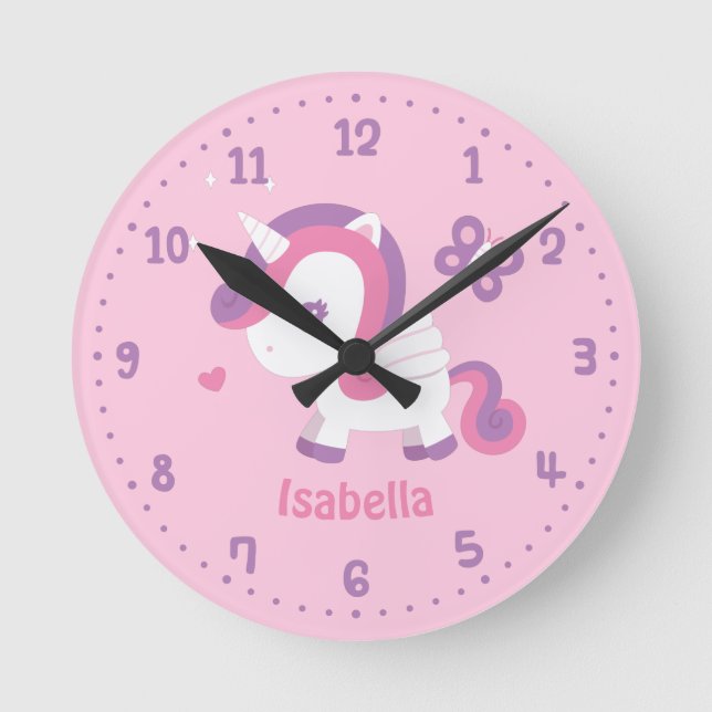 Niedliche Einhorn- und Schmetterlingsmädchen Zimme Runde Wanduhr (Vorderseite)