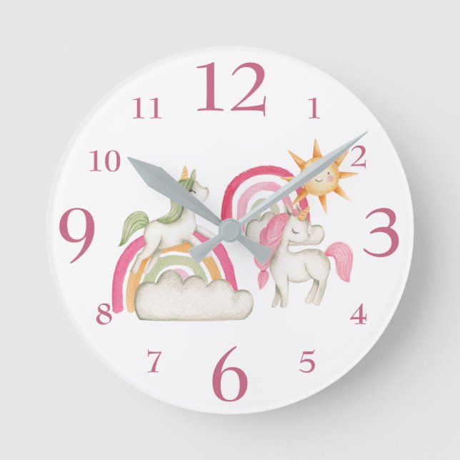 Niedliche Einhörner und Pastel Boho Rainbows Runde Wanduhr (Vorderseite)
