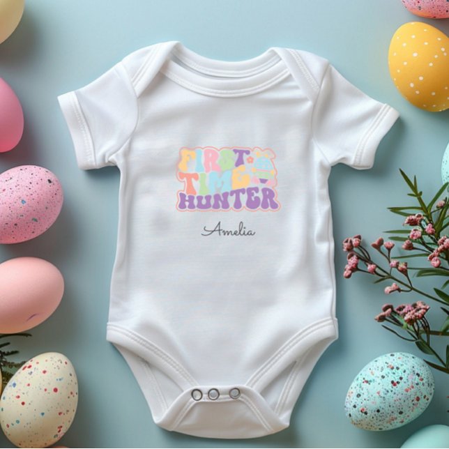 Niedliche Eizelljagd zum ersten Mal Baby Strampler (Cute First Time Hunter 1st Easter Egg Hunt Bodysuit or Tshirt, Bunny Ears, Retro Pastel Personalized)