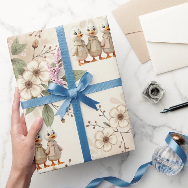 Niedliche Enten mit Blütenblättern Geschenkpapier (Schenken)