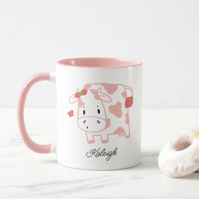 Niedliche Erdbeerkuh und Schmetterling | Name Tasse (Mit Donut)