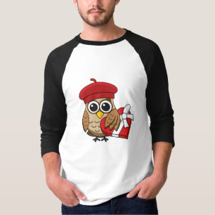 Niedliche Eule mit Red Beret and Heart Box T-Shirt