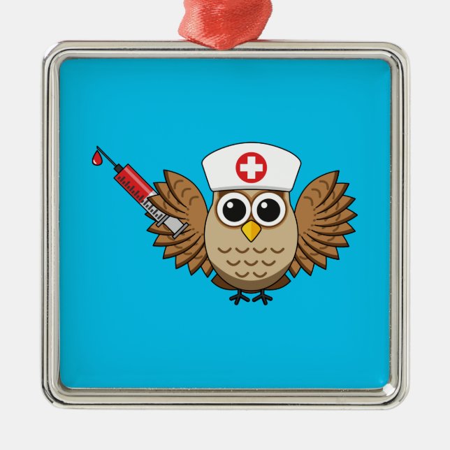 Niedliche Eule mit Spritze Cartoon Ornament Aus Metall (Vorne)