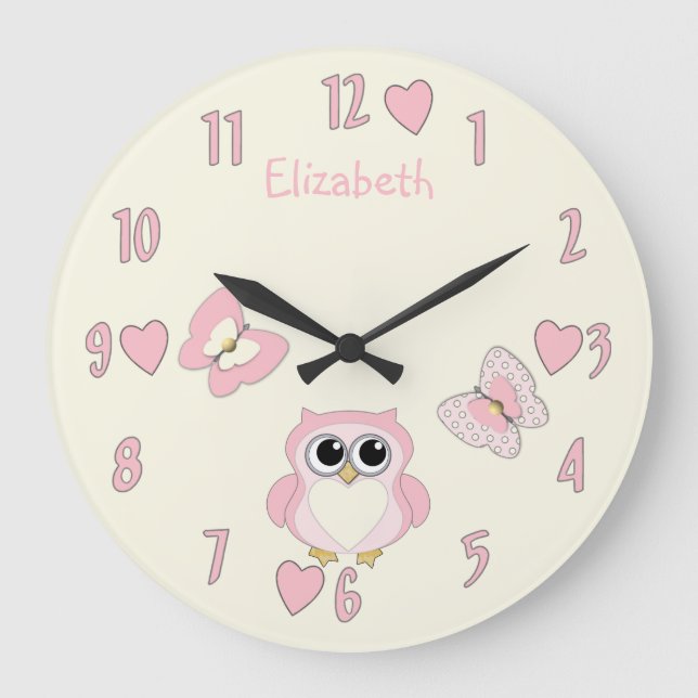 Niedliche Eule, rosa und creme mit dem Namen Große Wanduhr (Vorderseite)