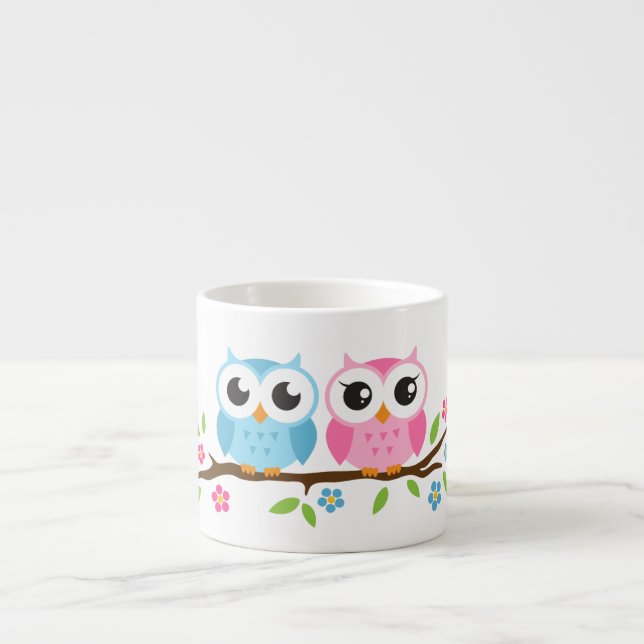 Niedliche Eulen auf personalisiertem Namen der Espressotasse (Vorderseite)
