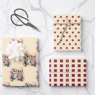 Niedliche Eulen mit quadratischem Muster lila Geschenkpapier Set