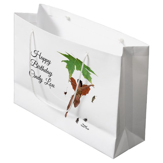 Niedliche Faibe mit braunen Flügeln, Geschenktasch Große Geschenktüte (Vorderseite Schrägansicht)