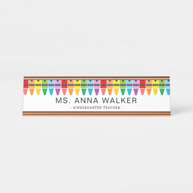 Niedliche farbenfrohe Rainbow Crayons Kindergarten Schreibtischnamensplakette (Vorderseite )