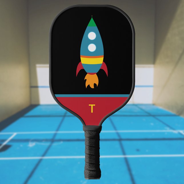 Niedliche farbige Rakete auf schwarz - Monogramm Pickleball Schläger (Von Creator hochgeladen)