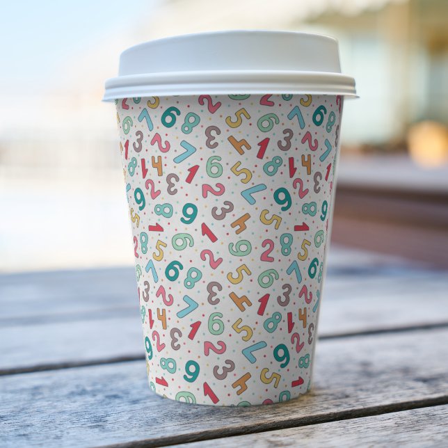 Niedliche farbige Zahlen Muster Kindergeburtstag Pappbecher (Von Creator hochgeladen)