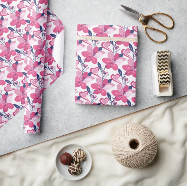 Niedliche florale Liebe Geschenkpapier (Kunsthandwerk)