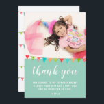 Niedliche Fun Bunting Flag Kid BIrthday Foto Dankeskarte<br><div class="desc">Niedliche bunting Fahne Geburtstag Foto Dankeschön Karte für Ihre Mädchen oder Jungen Geburtstagsparty. Danke, dass Ihr Gast zu Ihrer Geburtstagsparty gekommen ist! Das Design hat eine bunte Geburtstagsparty mit Fahnen in Grün, Blau und Rot und ein Foto - stecken Sie das Foto Ihres Kindes in die Vorlage. Der Text ist...</div>