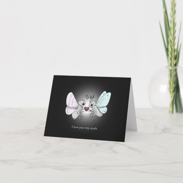 Niedliche Funny Moth Whimsical Gothic Liebe Jahres Karte (Vorderseite)