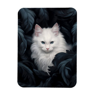 Niedliche Furry Weiße Katze unter den Blätter Magnet