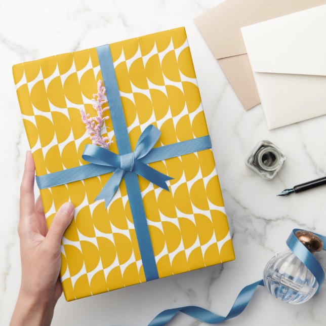 Niedliche gelbe geometrische Formen Moderner Chic Geschenkpapier (Schenken)