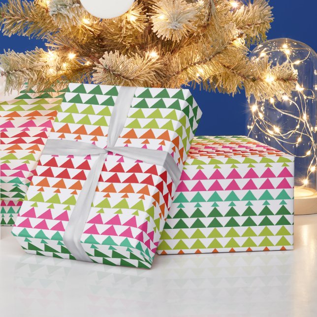 Niedliche geometrische Weihnachtsbaumen Rosa Rosa Geschenkpapier (Feiertage)