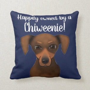 Niedliche glücklich besessene Chiweenie Kissen