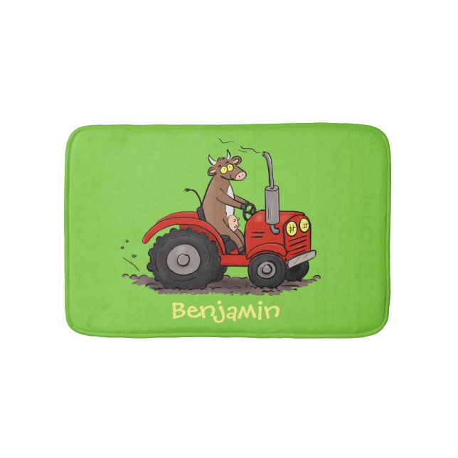 Niedliche glückliche Kuh, die einen roten Traktor- Badematte (Vorderseite)