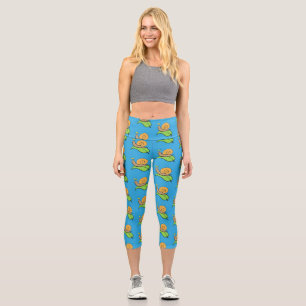 Niedliche, glückliche Schnecke auf einer Cartoon-I Capri Leggings
