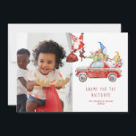 Niedliche Gnome und Santa | Fotokarte für den Urla<br><div class="desc">Fröhliche Gnome sind die Sterne dieses Urlaubsthemas! Ein lustiges, modernes Weihnachtsthema, das sicher jeden zum Lächeln bringen wird. Ferien sind ein wichtiger Teil jeder Kultur, und wenn die Saison beginnt, geht es darum, neue Erinnerungen zu machen und sich mit Familie und Freunden zu amüsieren. Entdecken Sie diese besondere Zeit mit...</div>