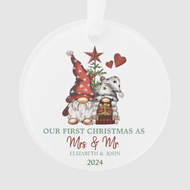 Niedliche Gnomen Pine Tree Unser erstes Weihnachts Ornament (Vorderseite)