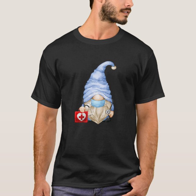 Niedliche Gnomie für Krankenpflegestudenten: T-Shirt (Vorderseite)
