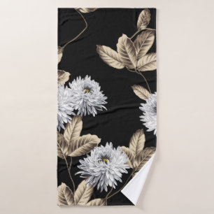 niedliche graue Blume mit braunem Blattmuster auf Badehandtuch