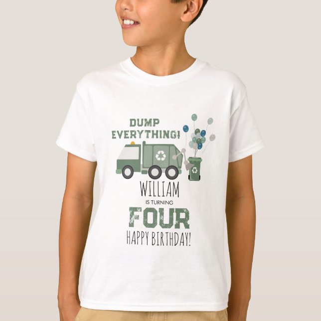 Niedliche grüne Recycelnd Lkw Kinder Name Alter Ge T-Shirt (Vorderseite)