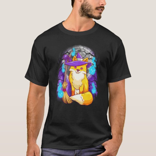 Niedliche Halloween-Hexe mit Mond und Baum Silhou T-Shirt (Vorderseite)