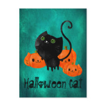 Niedliche Halloween-Katze mit Kürbis