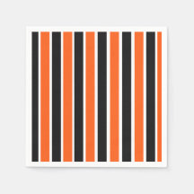 Niedliche Halloween-Streifen in Orange und Schwarz