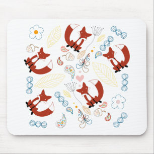 Niedliche, handgezogene Foxhörnchen in Gelb-Blau-R Mousepad