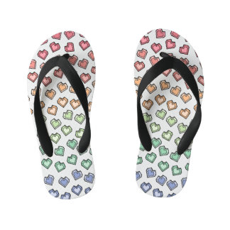 Niedliche Helle Pastel Rainbow Gemstone Herzmuster Kinderbadesandalen
