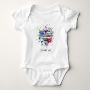 Niedliche Herzen und Waschen in Aquarellen Baby Strampler