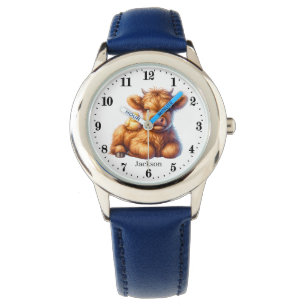Niedliche Jungen Hochlandkuh geben den Namen Armbanduhr