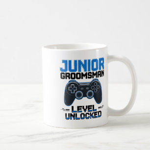 Niedliche Junior Trauzeuge Hochzeitsfeier auf unge Kaffeetasse