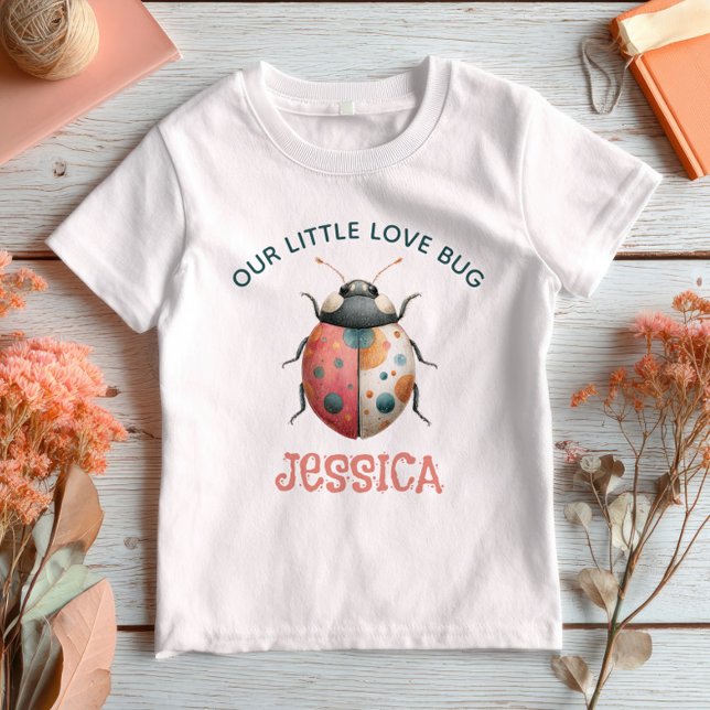 Niedliche Käferwasserfarbe mit Namen Baby T-shirt (Von Creator hochgeladen)