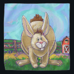 Niedliche Kaninchentierparade Halstuch<br><div class="desc">Fun Animal Parade Rabbit Geschenke und Accessoires zeigt unsere originale Kunst eines bräunlichen und braunen Hasen stehend in einem grasbewachsenen Feld mit roter Scheune im Hintergrund und einem strukturierten blauen Himmel mit einem spielerisch wavy lila Rand. Unsere lustigen Köpfe und Schwänze sonnigen Kaninchen kann man sehen kommen und gehen auf...</div>
